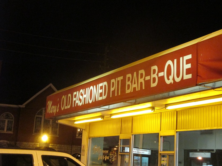 Mary’s Old Fashioned Pit BarBQue, Nashville TN Marie, Let's Eat!